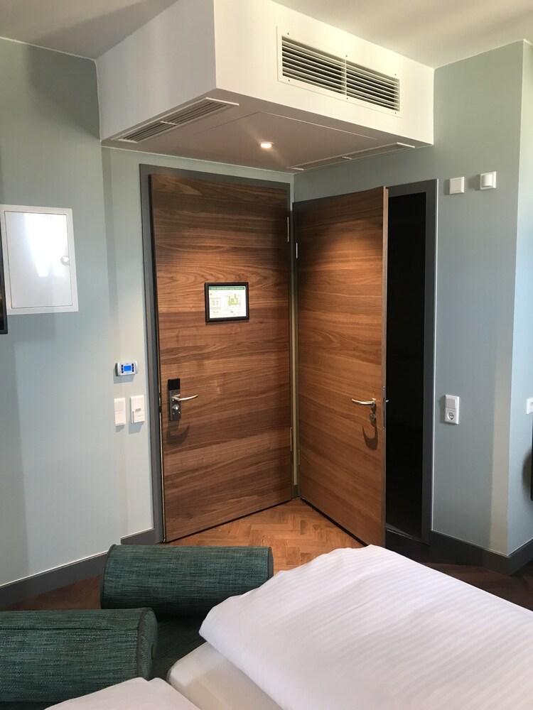 Maison Schiller By Designcity Hotel 4*
